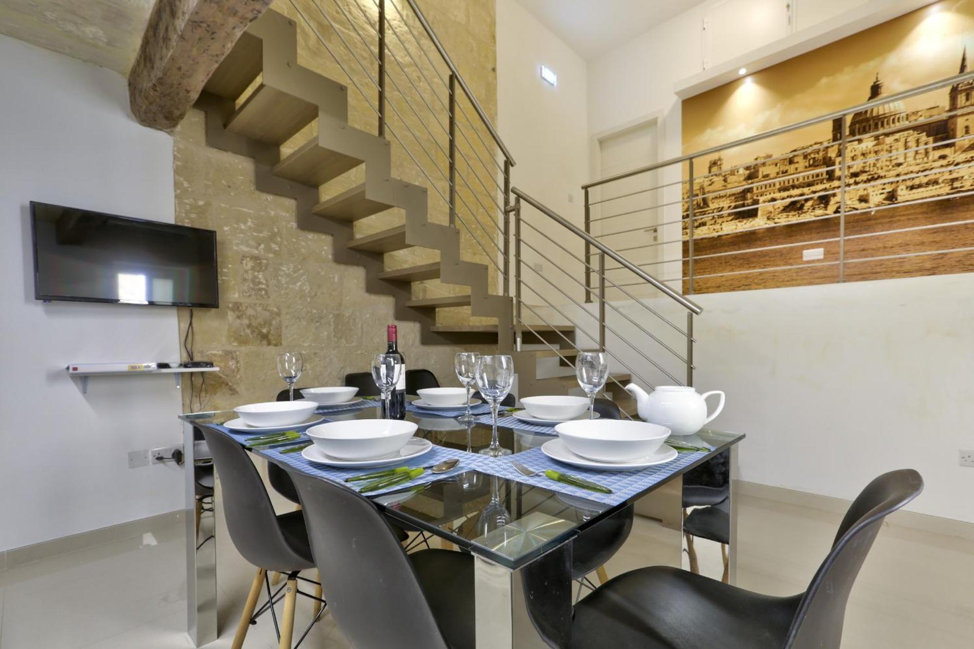 Exquisite 3-Bedroom Duplex Penthouse With Jacuzzi In Valletta Centre Exterior foto