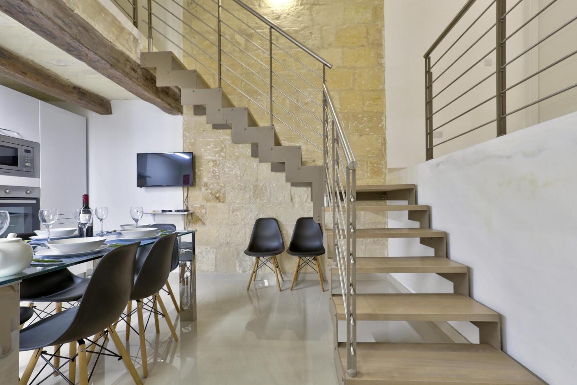 Exquisite 3-Bedroom Duplex Penthouse With Jacuzzi In Valletta Centre Exterior foto